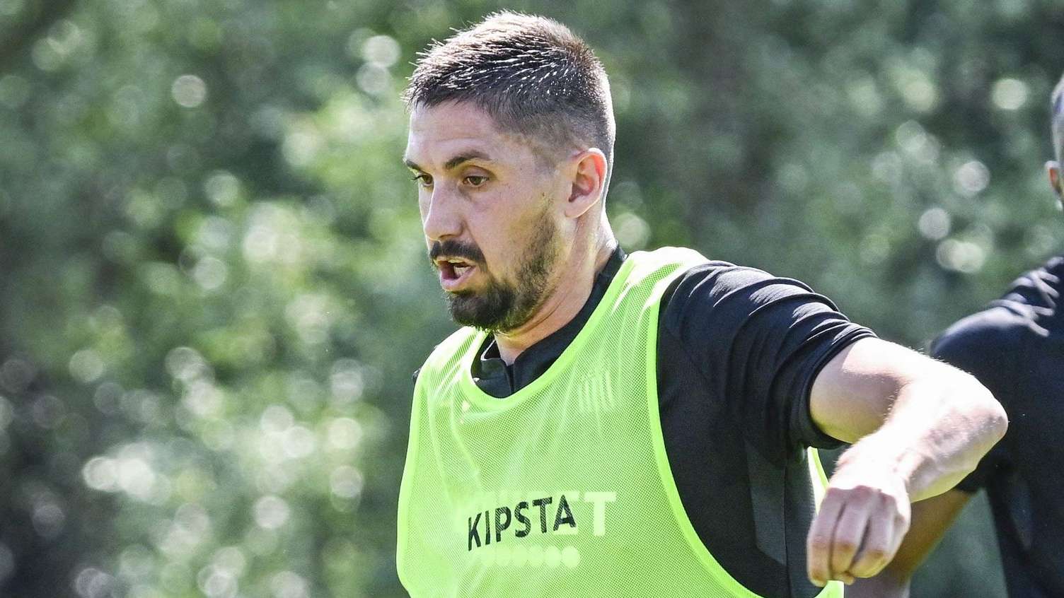 守上的不足 守上的不足